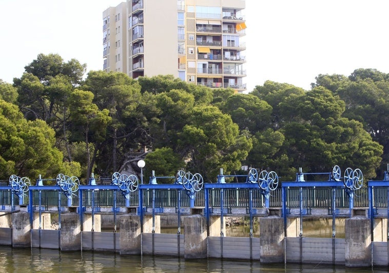 Los vecinos del Perellonet convocan una manifestación contra la apertura de las compuertas de la Albufera