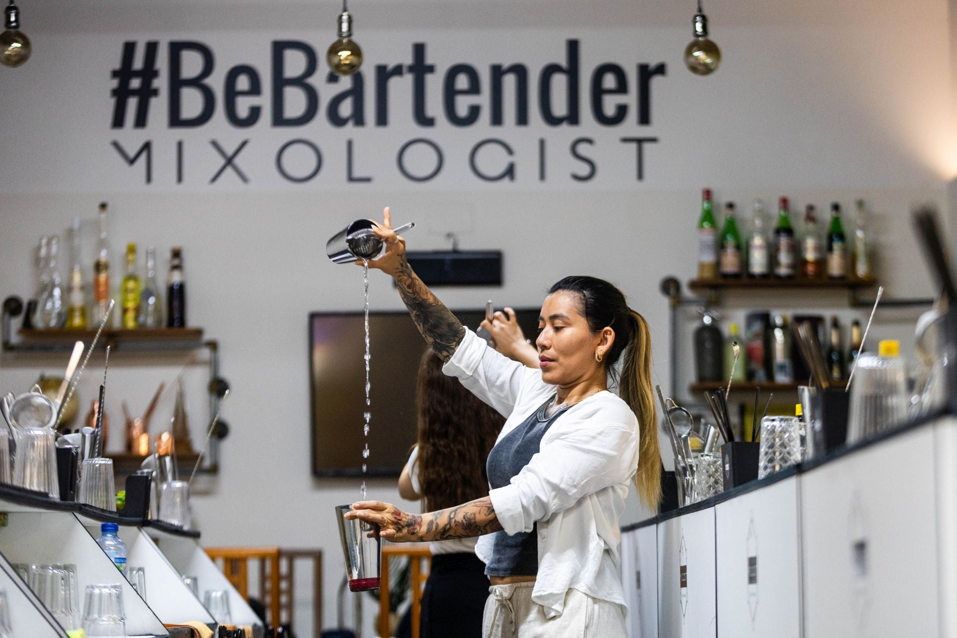 Escuela de cocteleros en Valencia