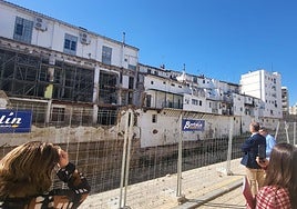 Parte trasera de la sede de la Mutua, a la derecha de la imagen.