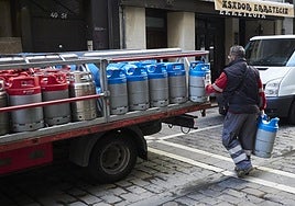 Reparto de botellas de butano, en una imagen de archivo.