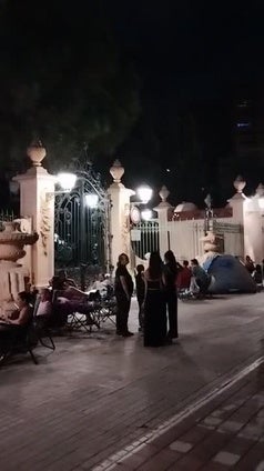 Noche en vela para conseguir un puesto en el palco de la Batalla de Flores