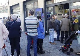 Colas en una administración de Loterías y Apuestas del Estado.