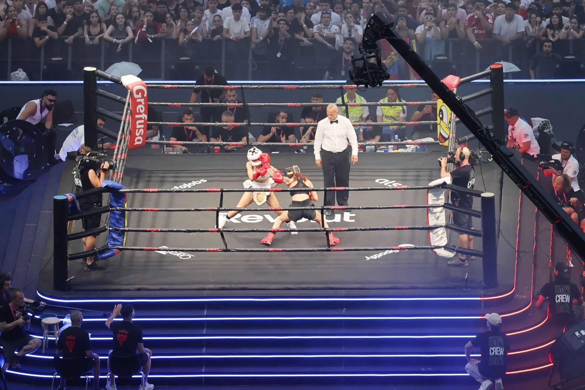 Fotos: Ibai Llanos conquista La Cartuja con La Velada del Año 5 y bate récords históricos en Twitch