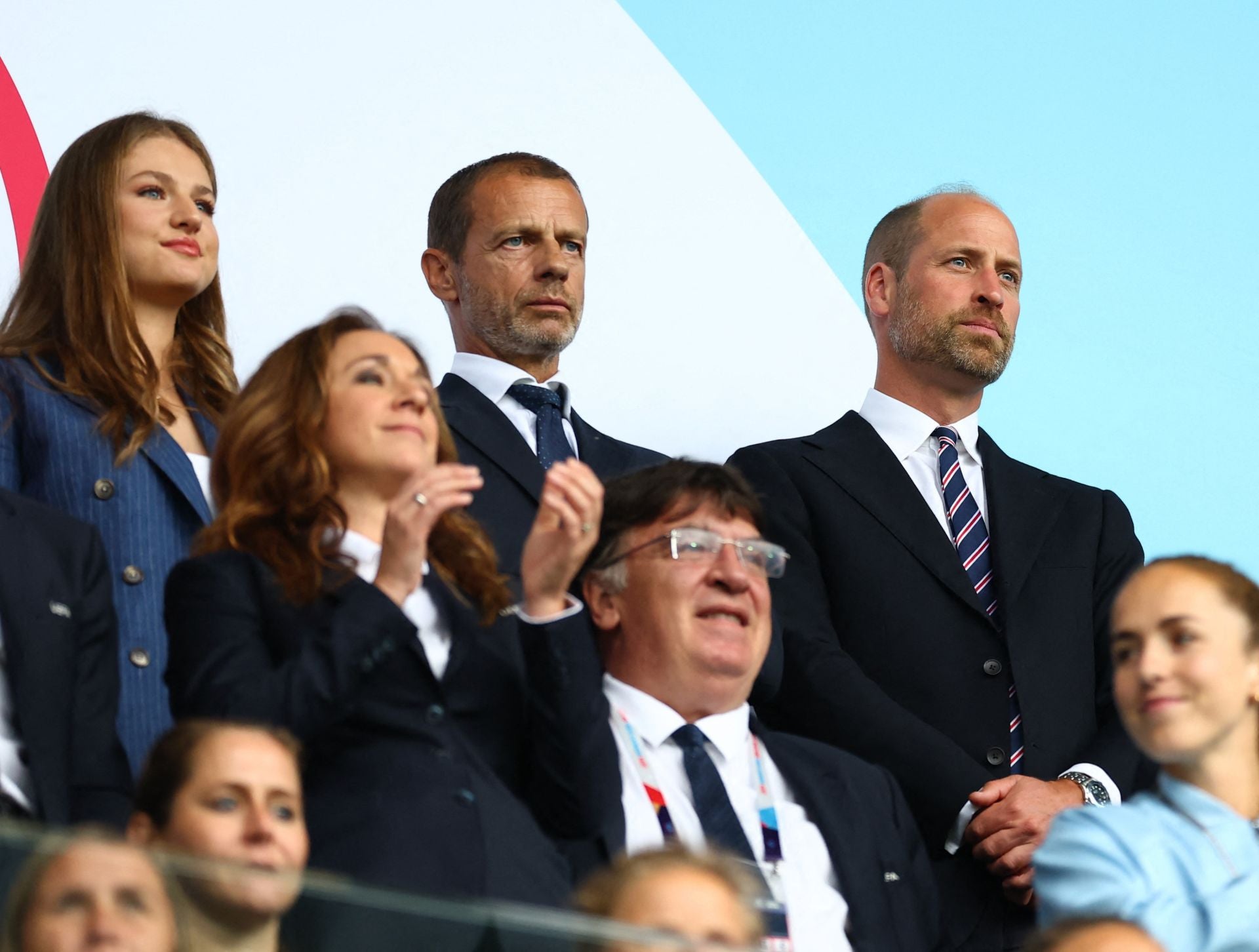 La princesa Leonor y la infanta Sofía apoyan a la selección femenina en Suiza
