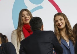 La princesa Leonor y la infanta Sofía apoyan a la selección femenina en Suiza