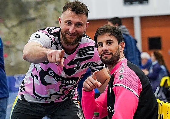 Aharon y Facu Funes, durante un partido.