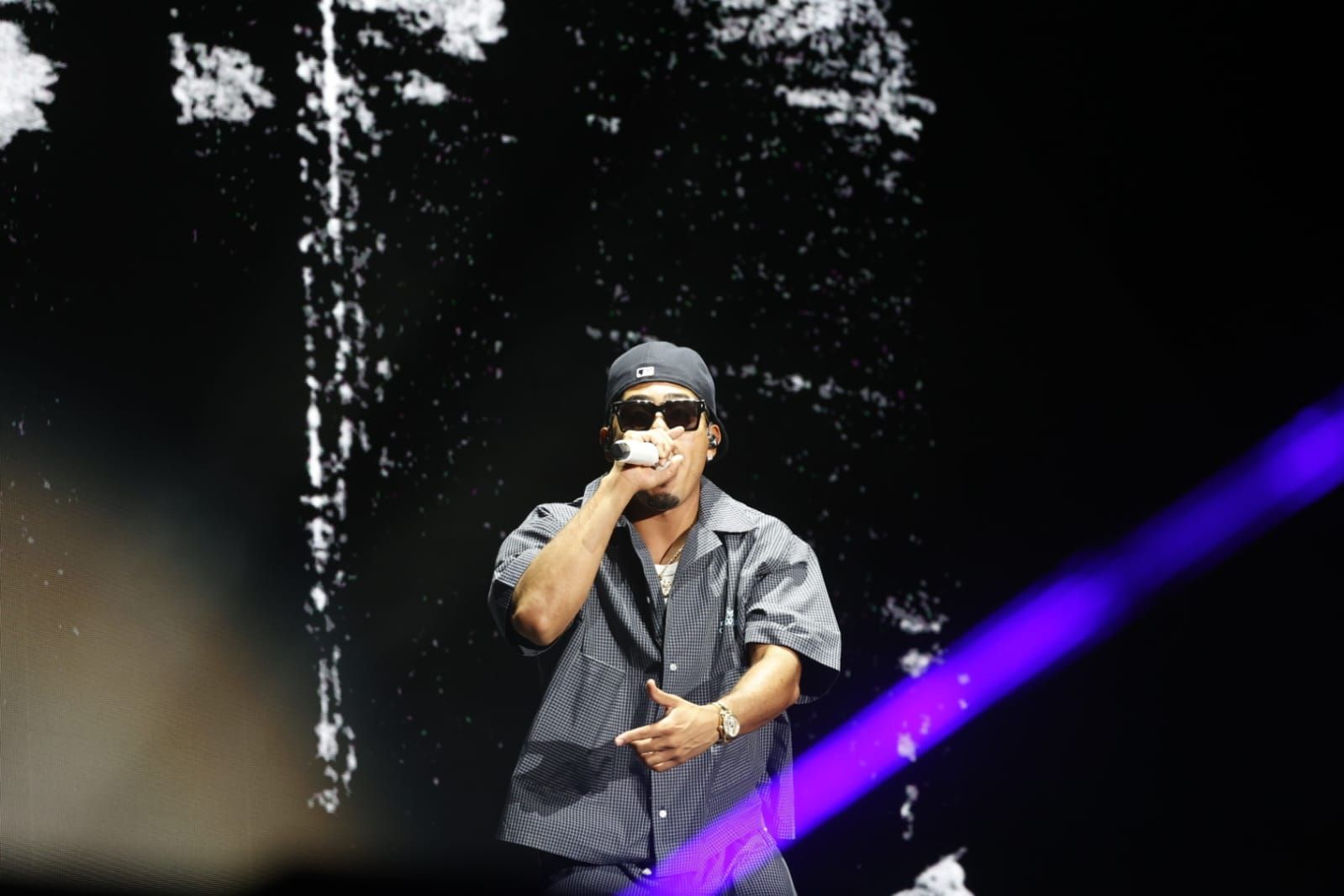 Myke Towers revoluciona Valencia con su concierto