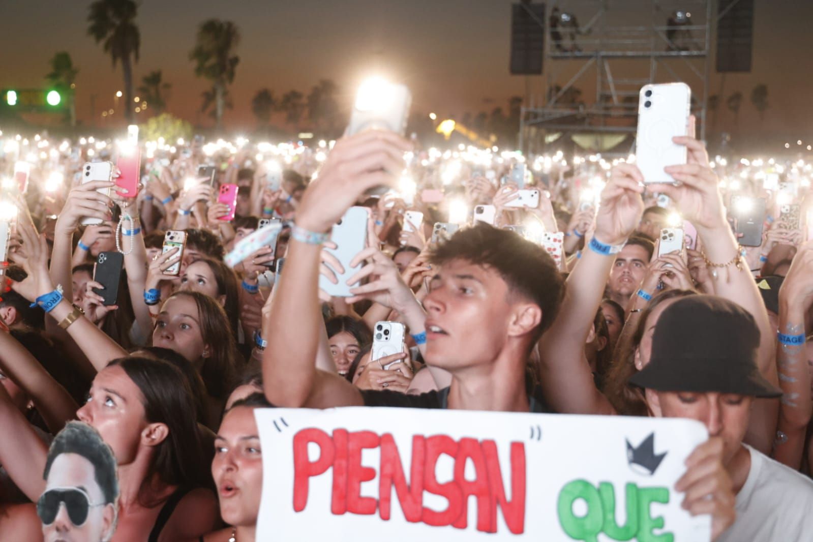 Myke Towers revoluciona Valencia con su concierto