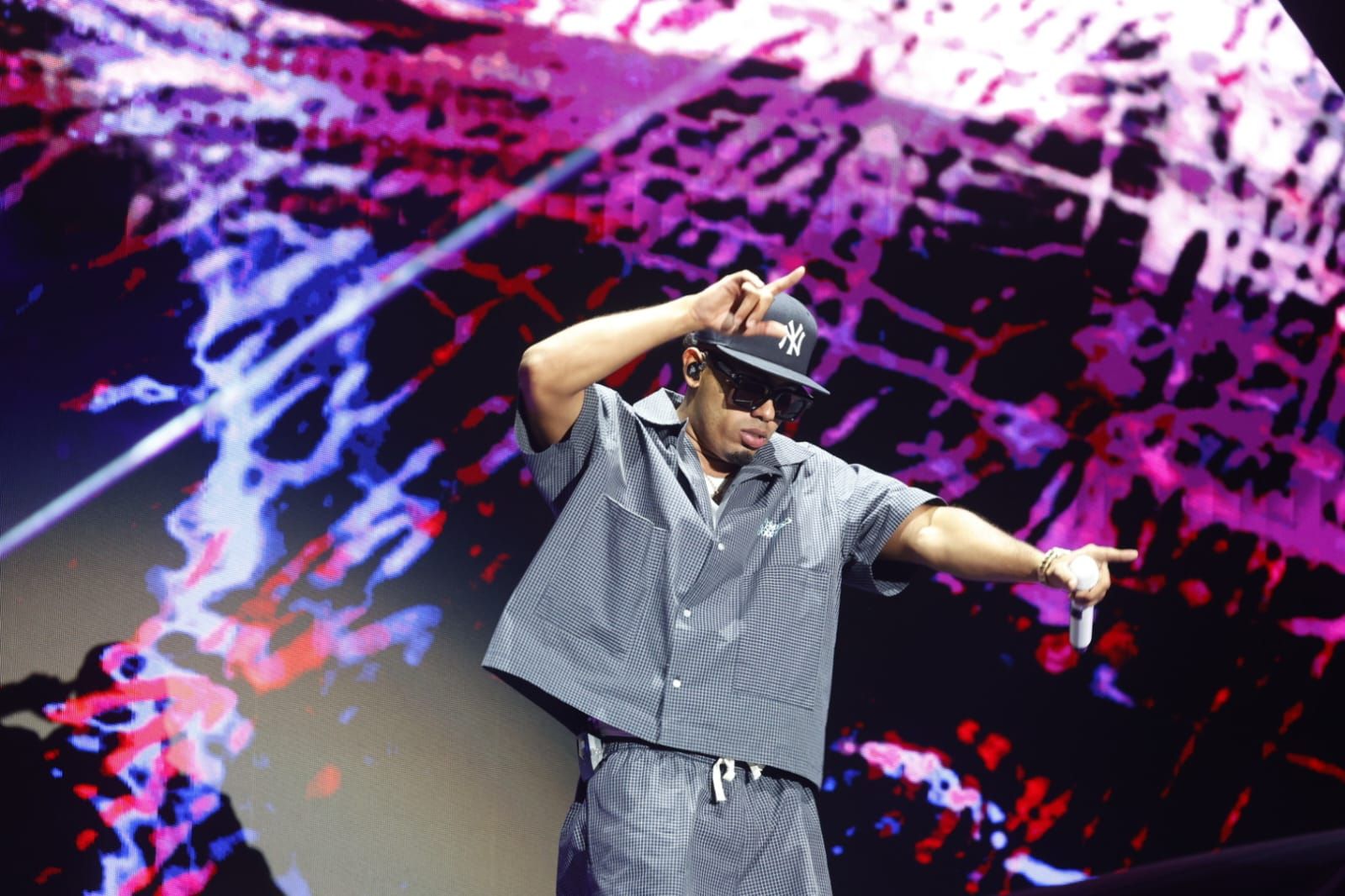Myke Towers revoluciona Valencia con su concierto