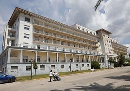 Fachada del hospital Moliner de Porta Coeli.
