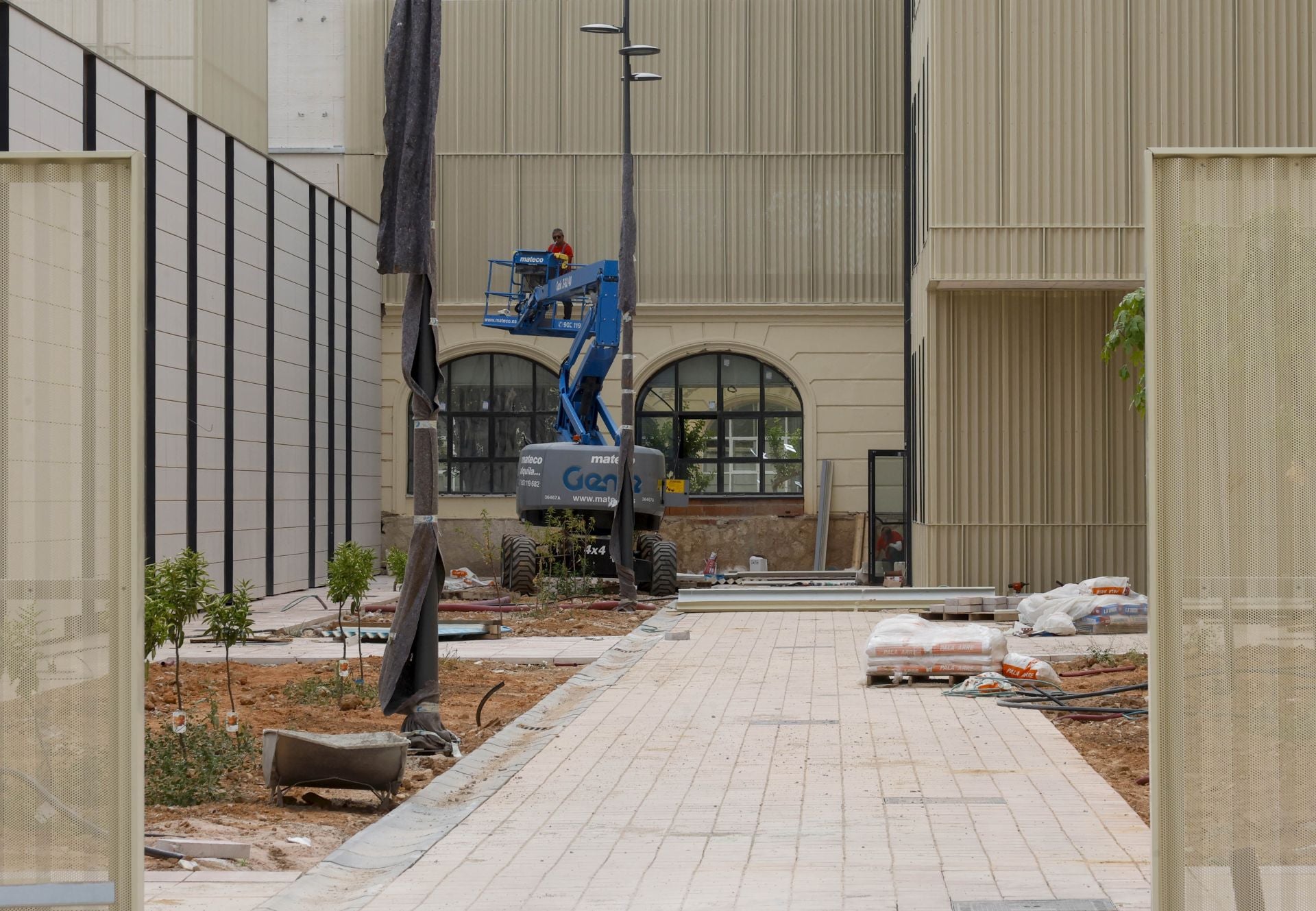 Obras contra reloj para poner a punto el hospital Militar de Mislata