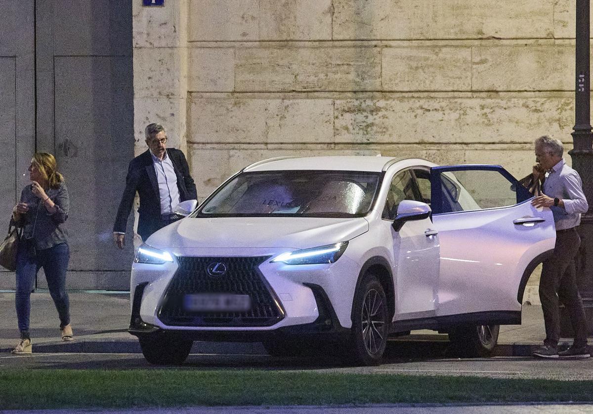 José María Ángel abandona la sede de la Delegación de Gobierno.