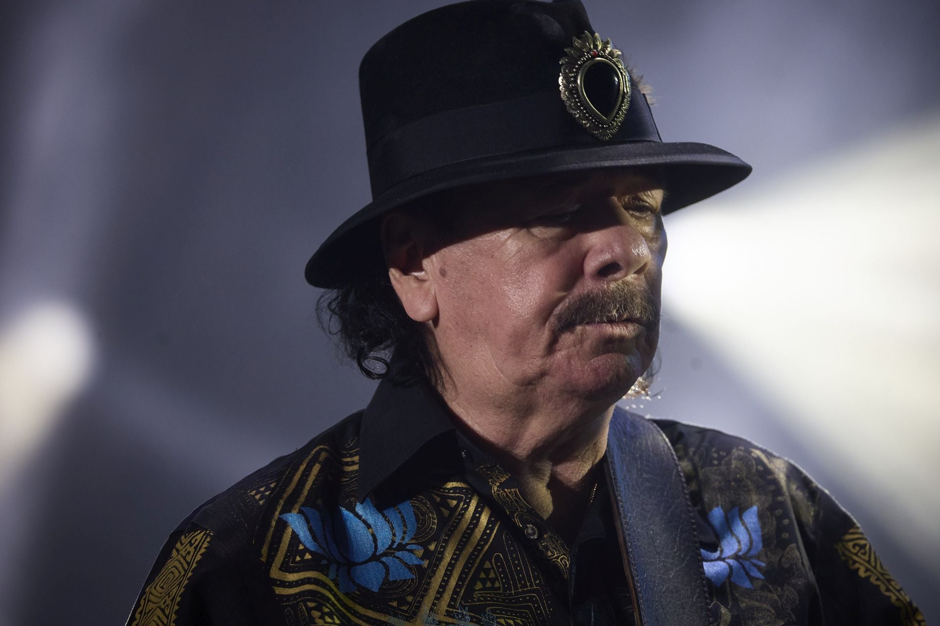 Carlos Santana encandila a Valencia