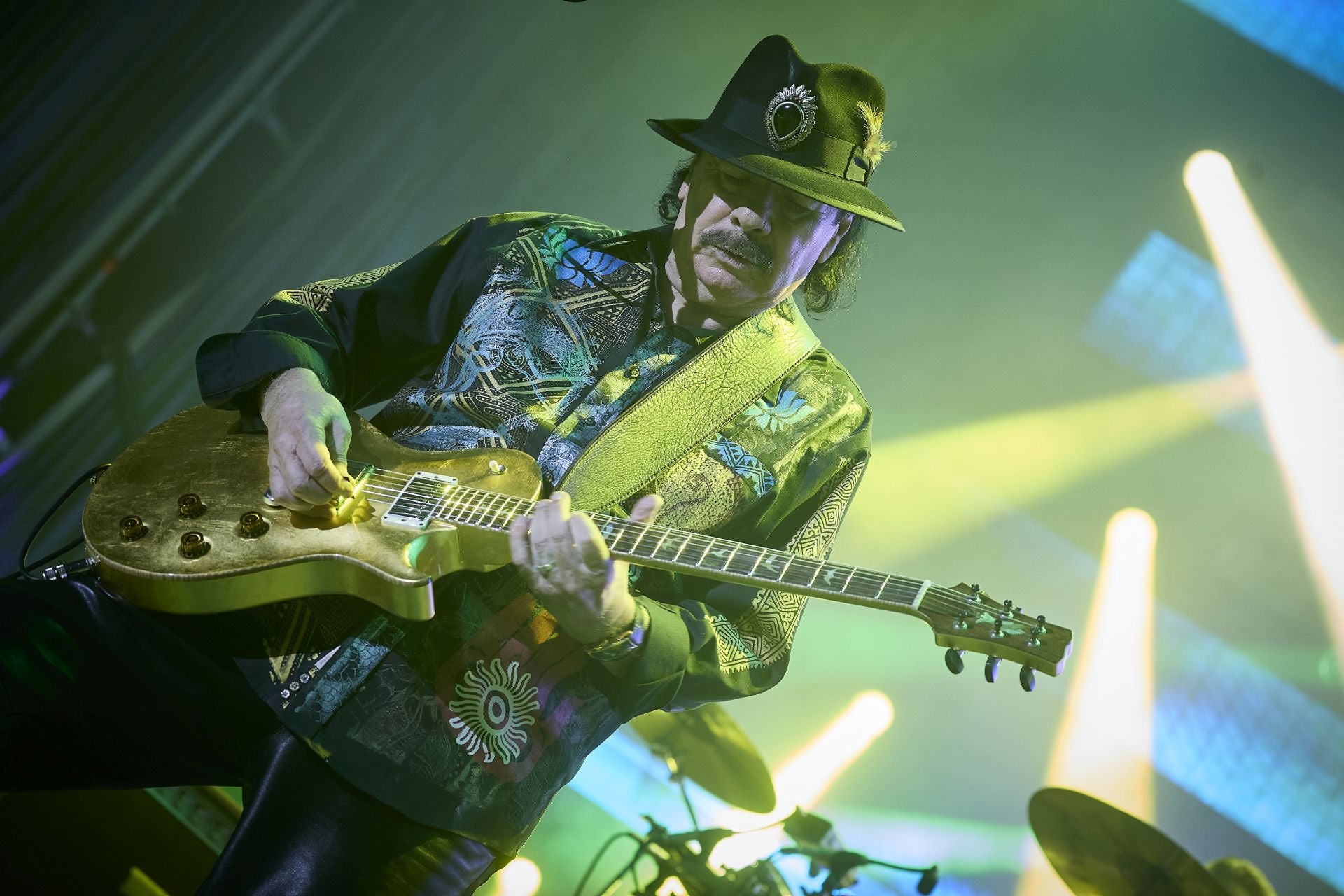 Carlos Santana encandila a Valencia