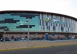 Portal de La Marina fomenta el deporte con eventos de fútbol, regalos y el sorteo de una tabla de paddle surf