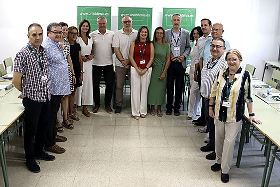 Los asistentes a la junta rectora celebrada en Dénia.