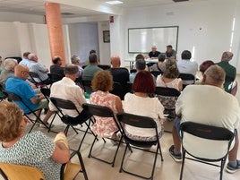 Reunión en Llaurí.