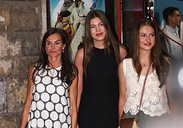 La Familia Real saliendo del cine Rivoli en Plama de Mallorca