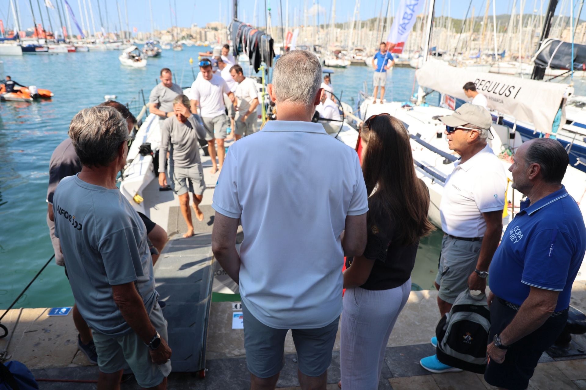 La princesa Leonor acompaña al rey Felipe VI al club náutico de Palma