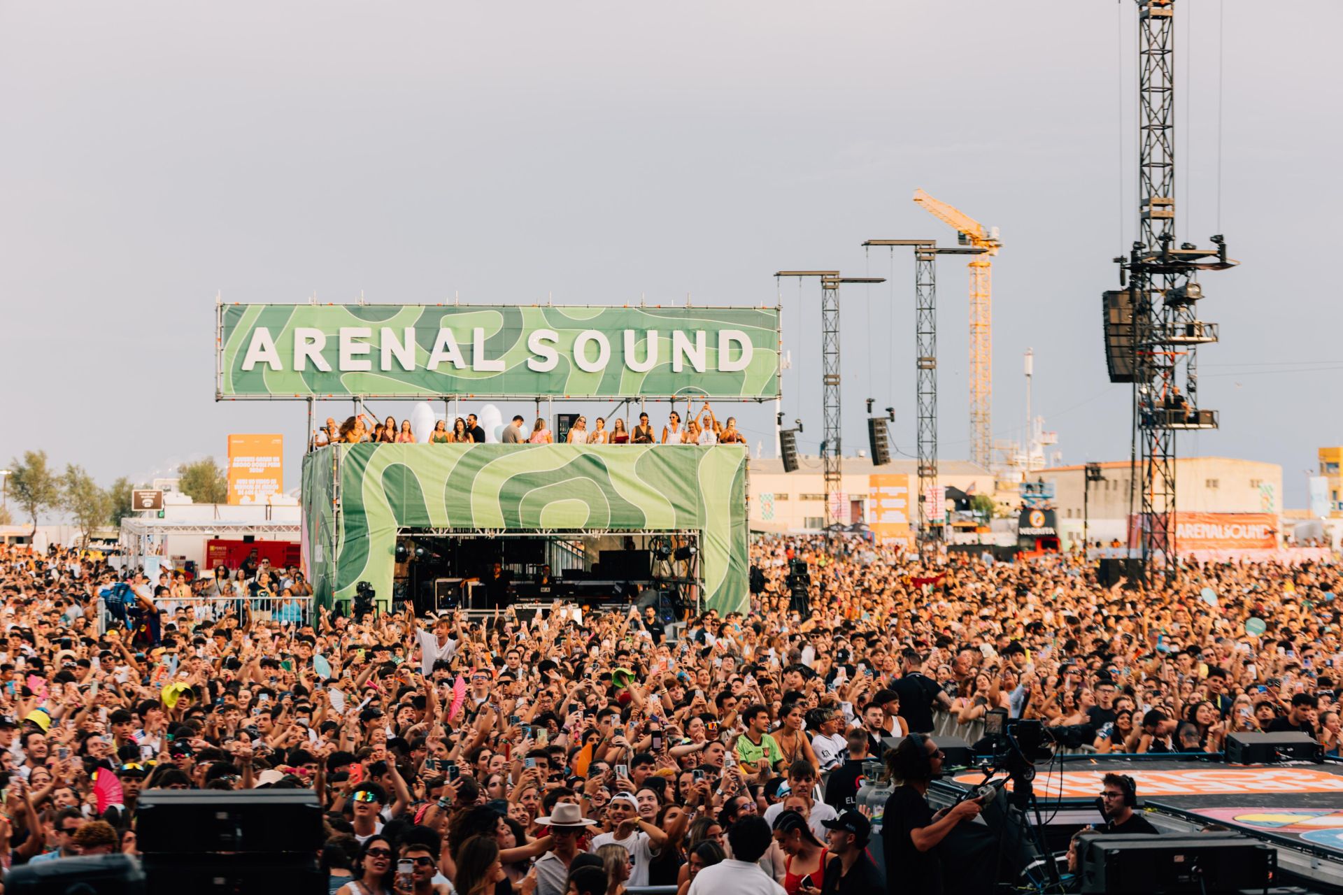 El Arenal Sound vibra al ritmo de Melendi en su segunda fecha