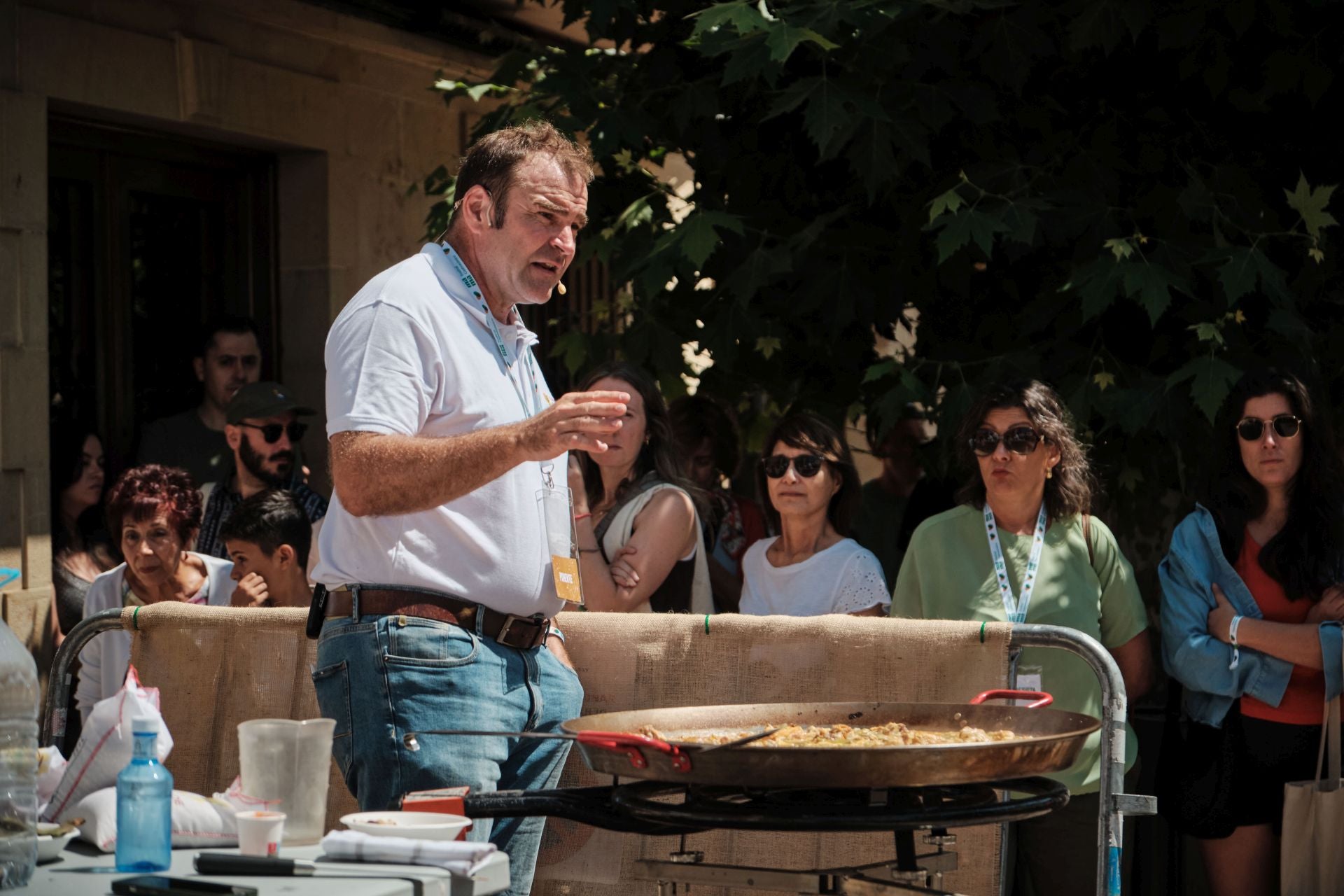 La paella más solidaria con la zona cero se cocina a 600 kilómetros de Valencia