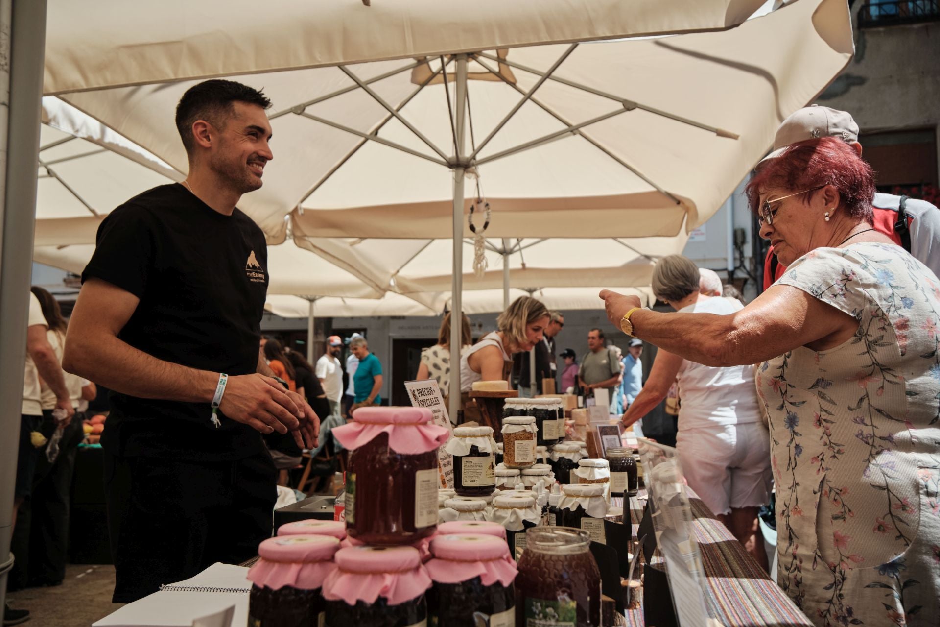 La paella más solidaria con la zona cero se cocina a 600 kilómetros de Valencia