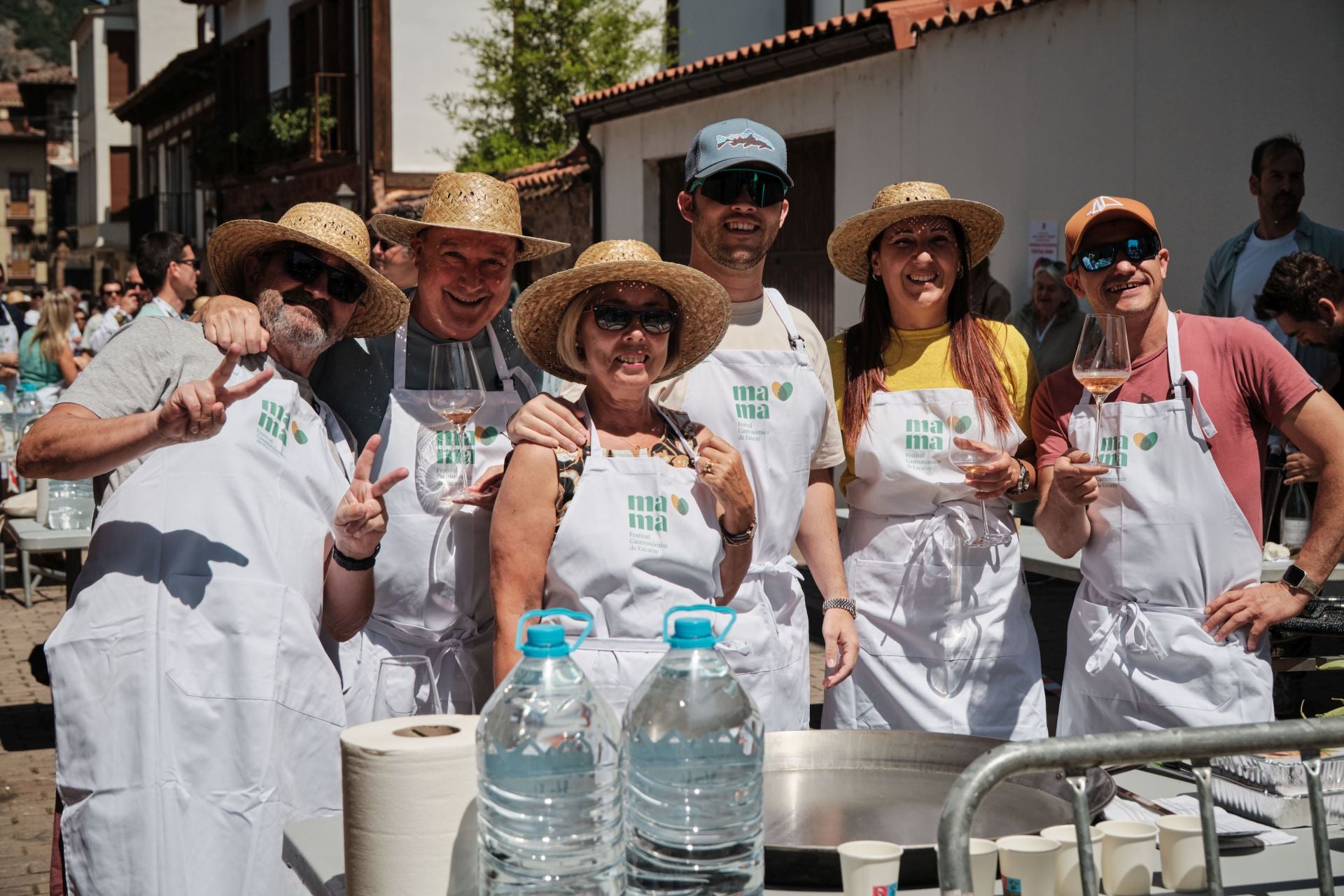 La paella más solidaria con la zona cero se cocina a 600 kilómetros de Valencia