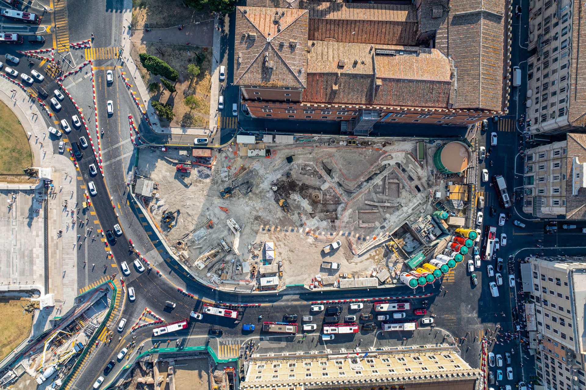 Fotos: Hallan viviendas romanas y hornos medievales en pleno centro de Roma