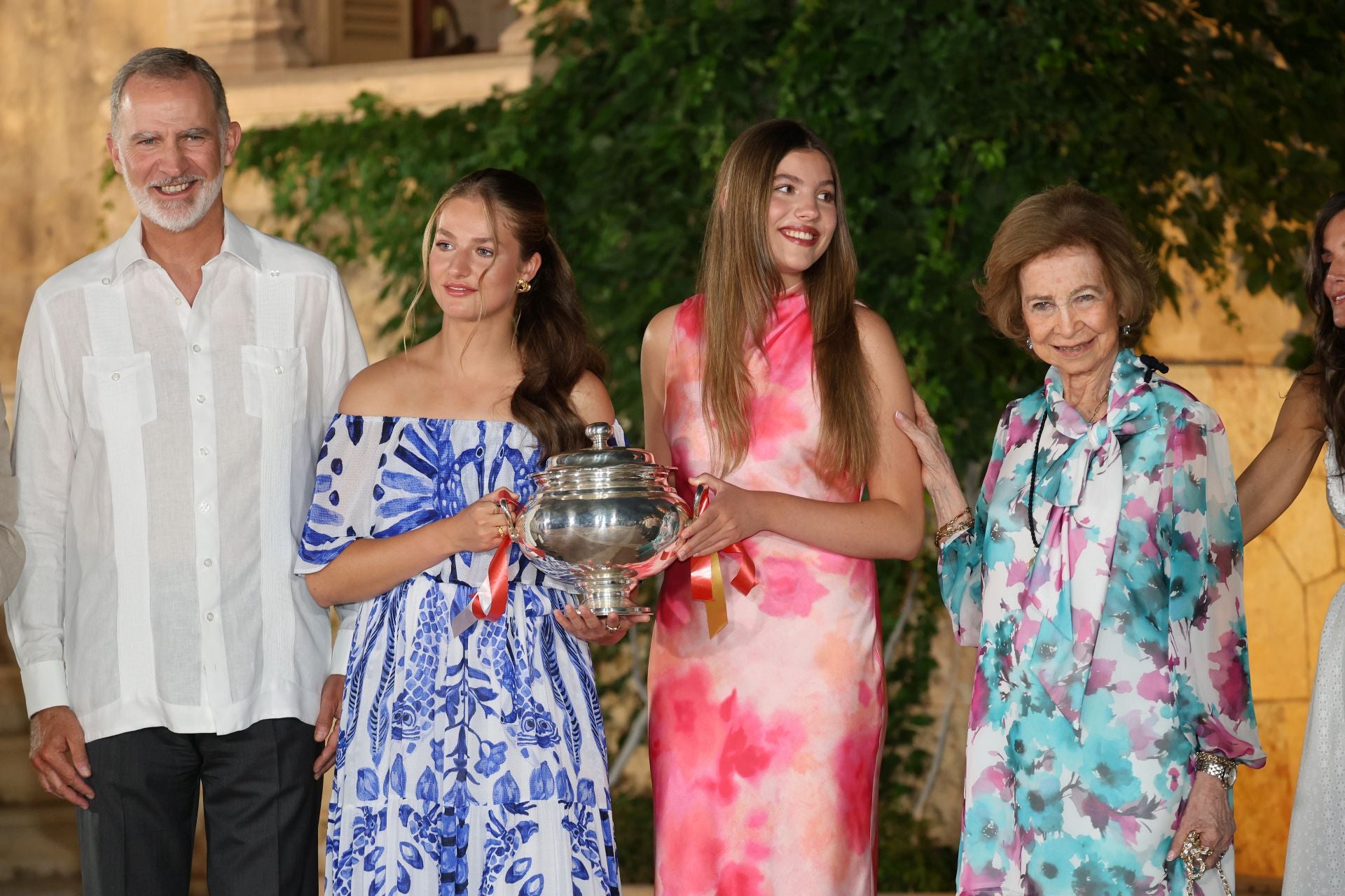 FOTOS | Leonor deslumbra en Marivent con un vestido de la Reina Letizia