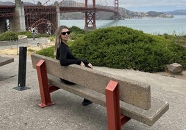 Elena Meléndez, junto al Golden Gate.