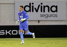 Julen Agirrezabala, durante un partido de pretemporada con el Valencia CF.