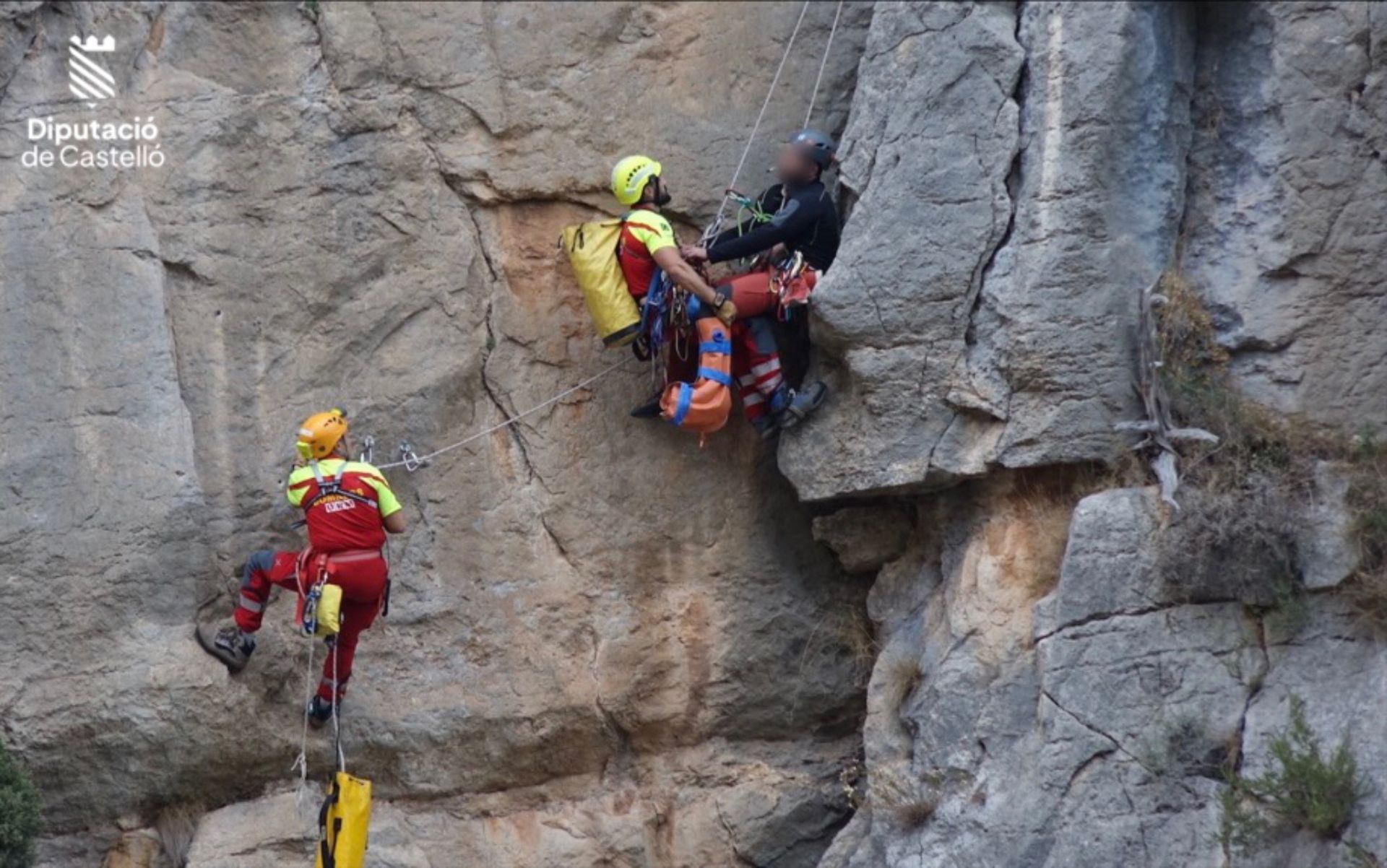 Imagen secundaria 1 - Rescates en las provincias de Valencia y Castellón