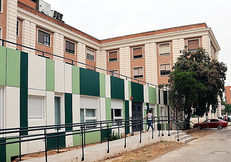 Las nuevas consultas prefabricadas de Endocrinología y Reumatología.