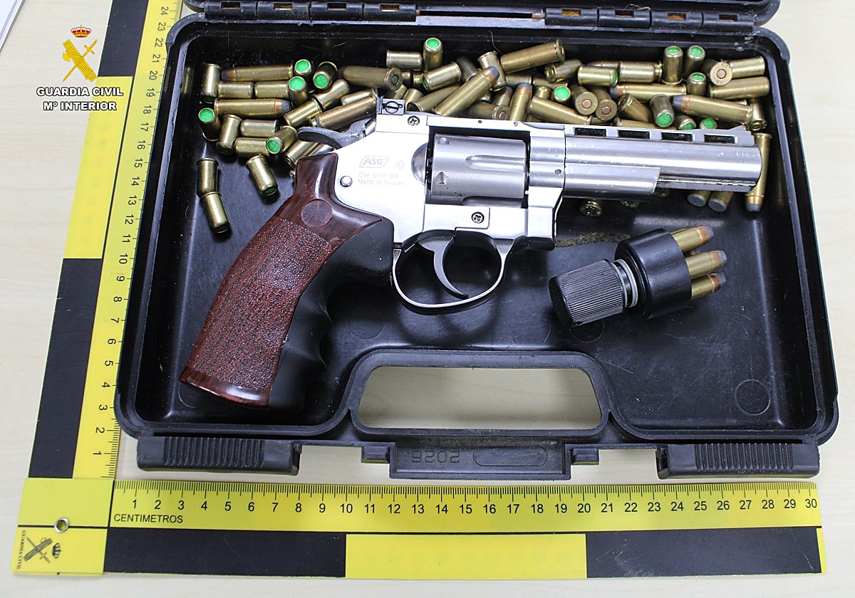 Arma recuperada.