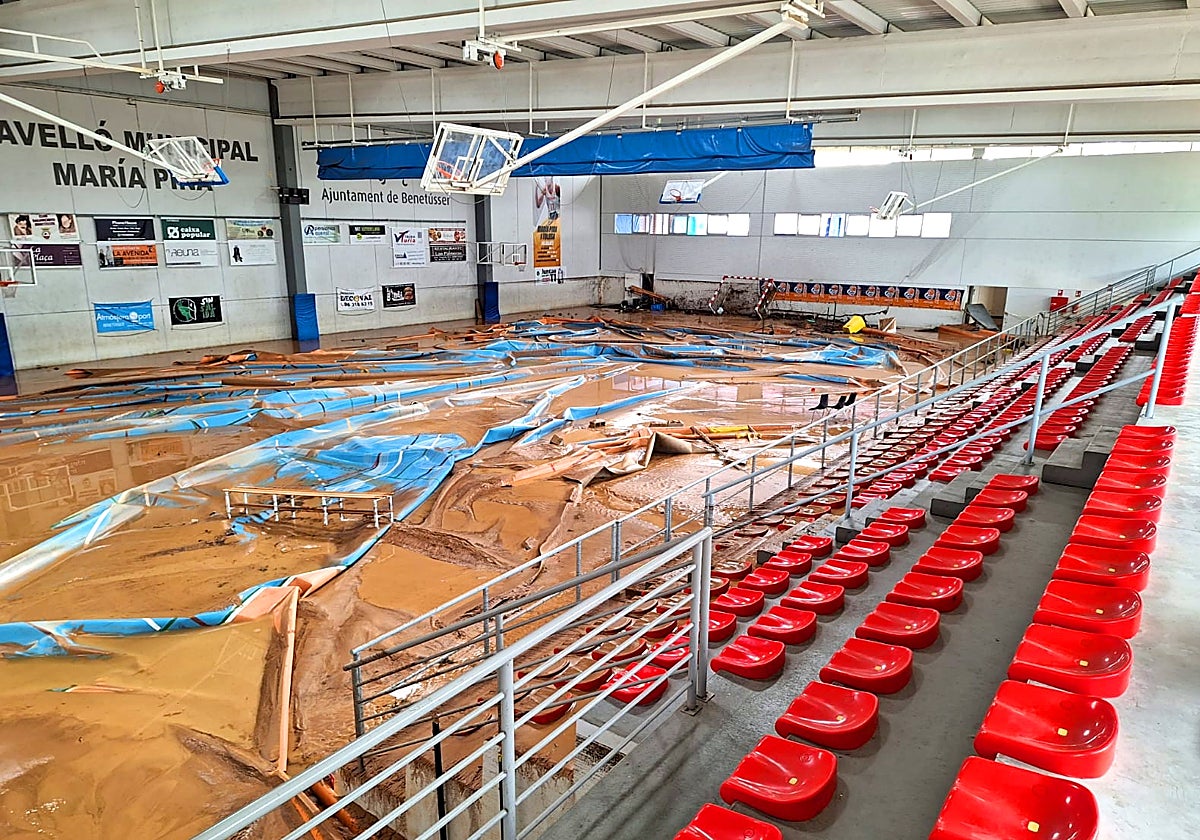 Pabellón Municipal afectado por la dana.