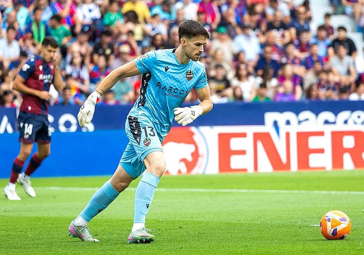 Alfonso Pastor, en su debut con el Levante.