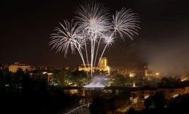 Pirotecnia en la Nit de l'Albà de Elche