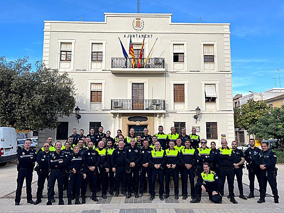 Agentes de la Policía Local de Benetússer.