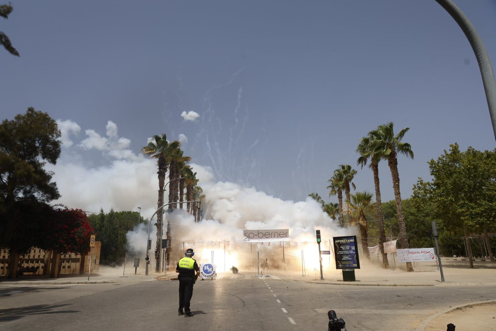Así ha sido la mascletà más grande de la historia