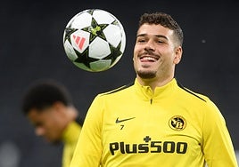 Filip Ugrnic, durante un calentamiento