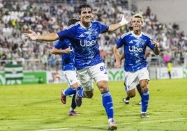 Iván Azón, con el Como italiano, en pretemporada.