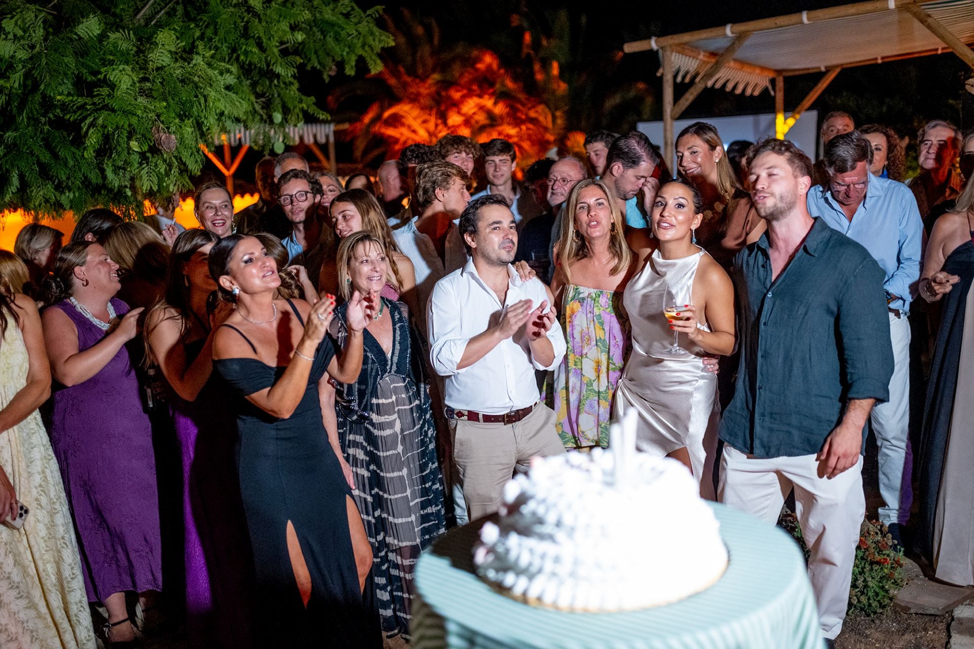 Música en directo, champán y mucha fiesta en el cumpleños de Ángela Pla: «Estoy muy emocionada»