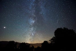 Lluvia de perseidas en Proaño (Cantabria)