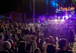 Actuación de la orquesta Montearlo