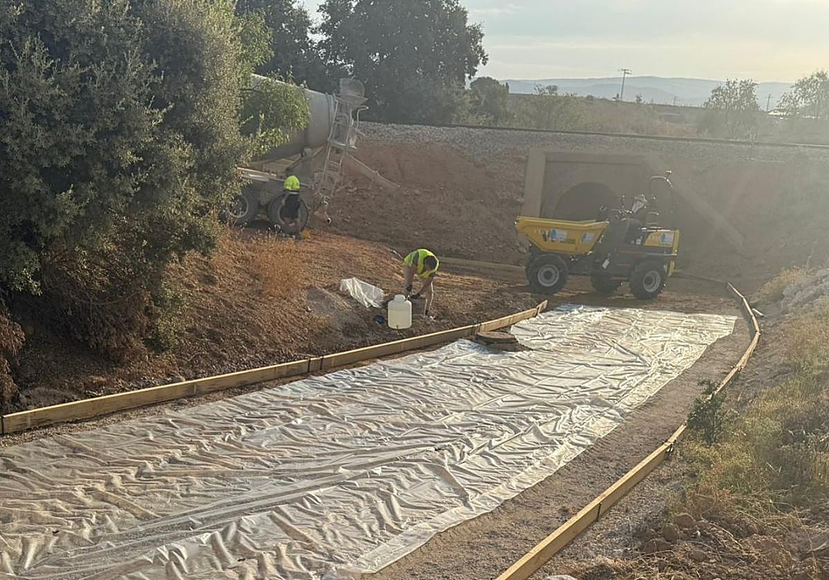 Utiel refuerza el camino de las Cuevas
