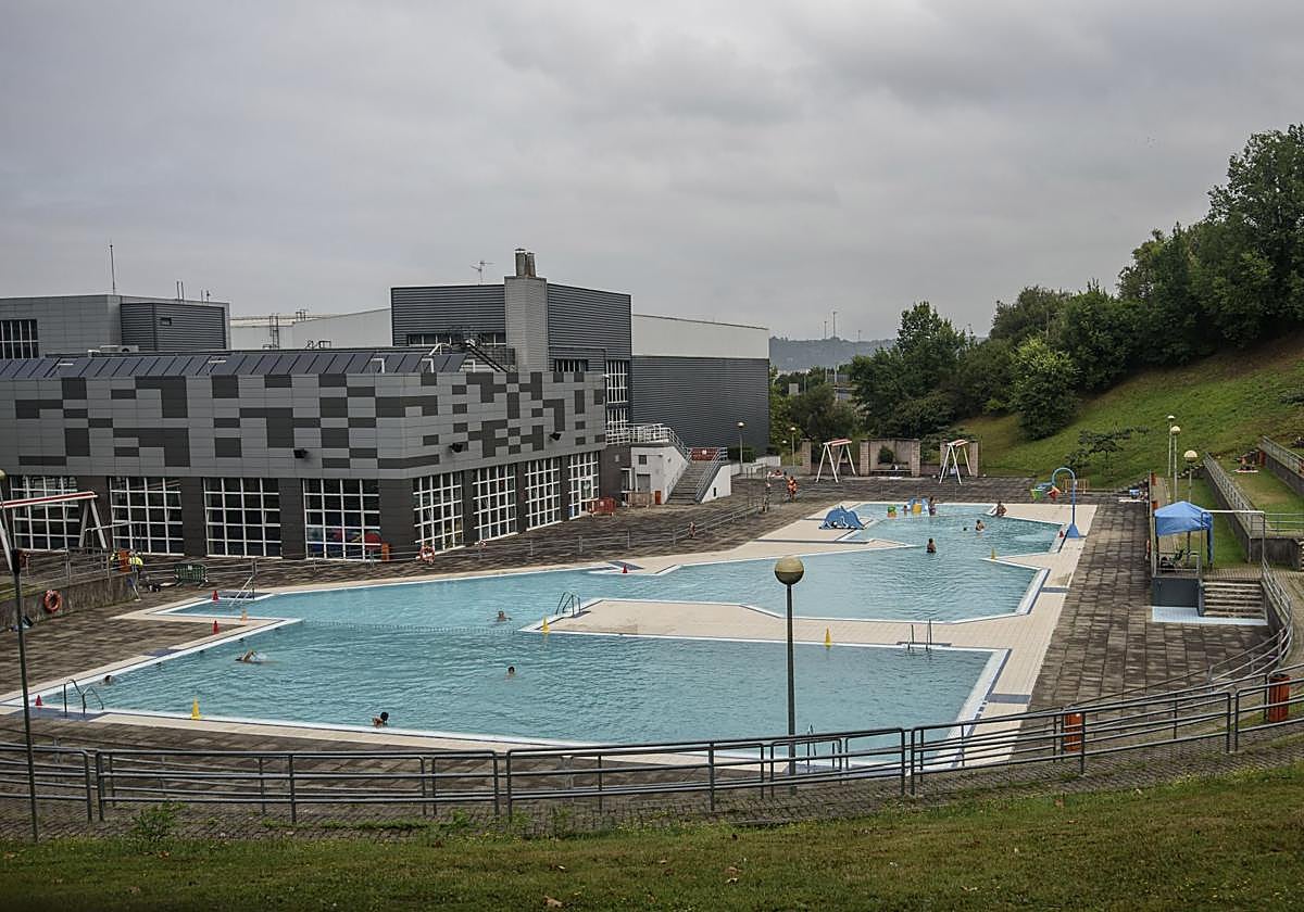Piscina de El Fango, en el barrio bilbaíno de Rekalde.