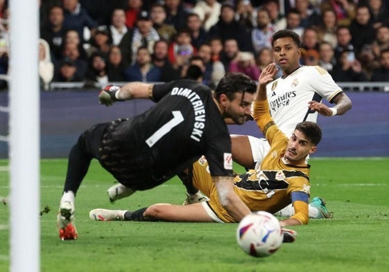 Dimitrievsky, durante un partido con el Rayo Vallecano