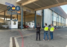 Tres detenidos en Alicante por robar con violencia 2.550 euros a un hombre
