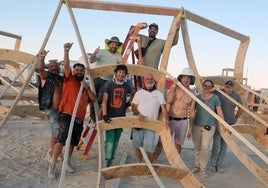 La expedición valenciana al Burning Man de2025 ya ha desembarcado en Black Rock City.
