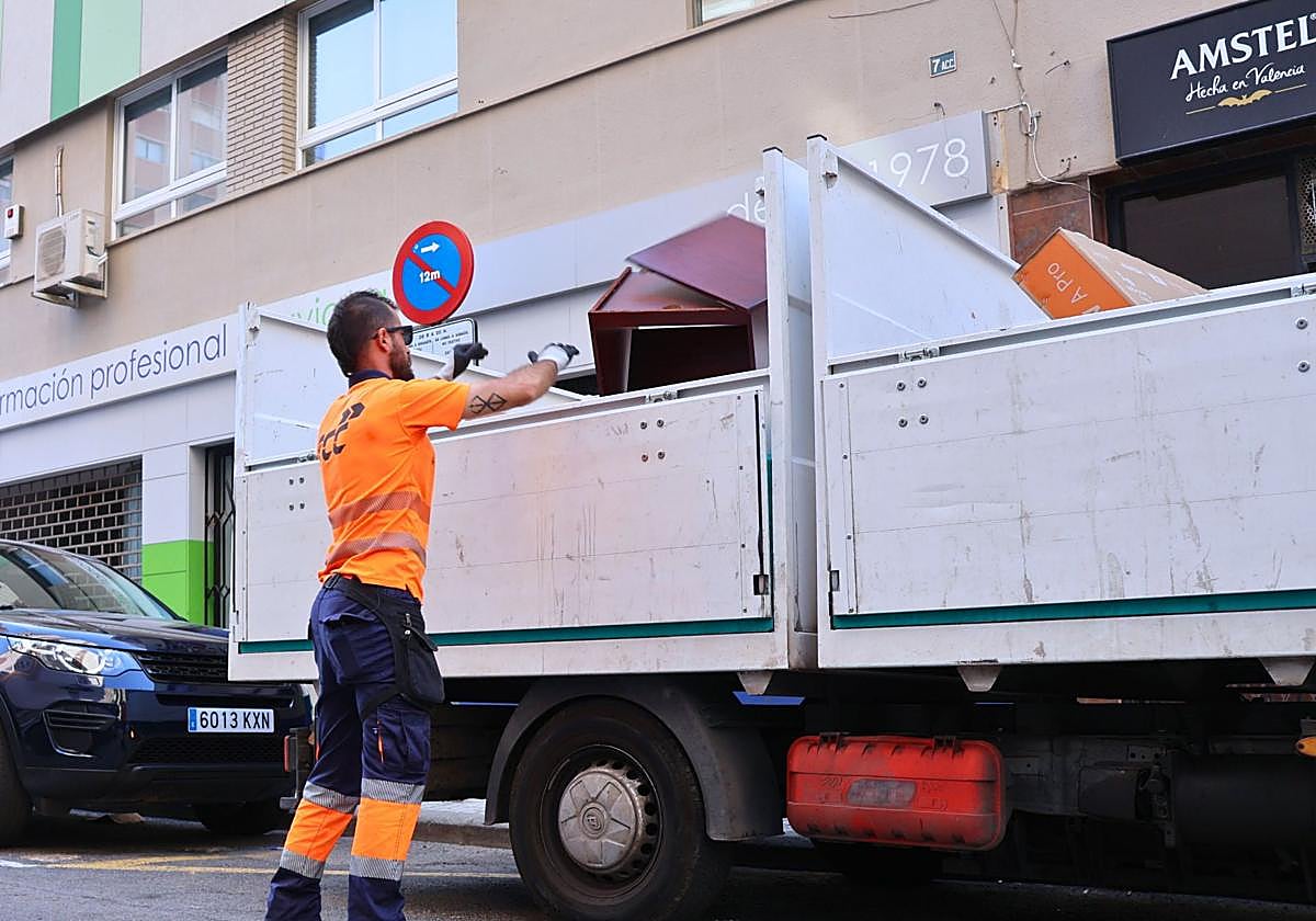 Recogida de enseres.